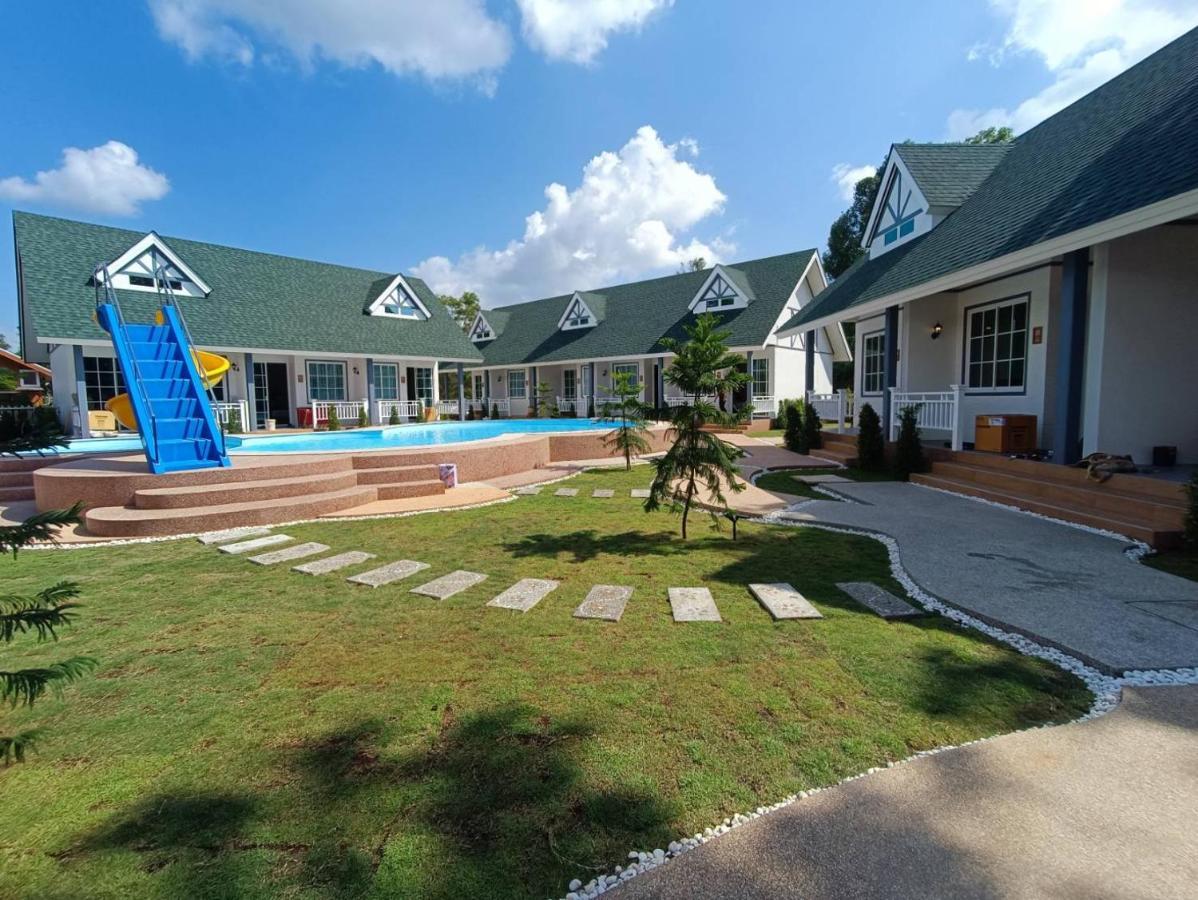 English Resotel : อิงลิช รีโซเทล Nakhon Szi Thammarat Kültér fotó