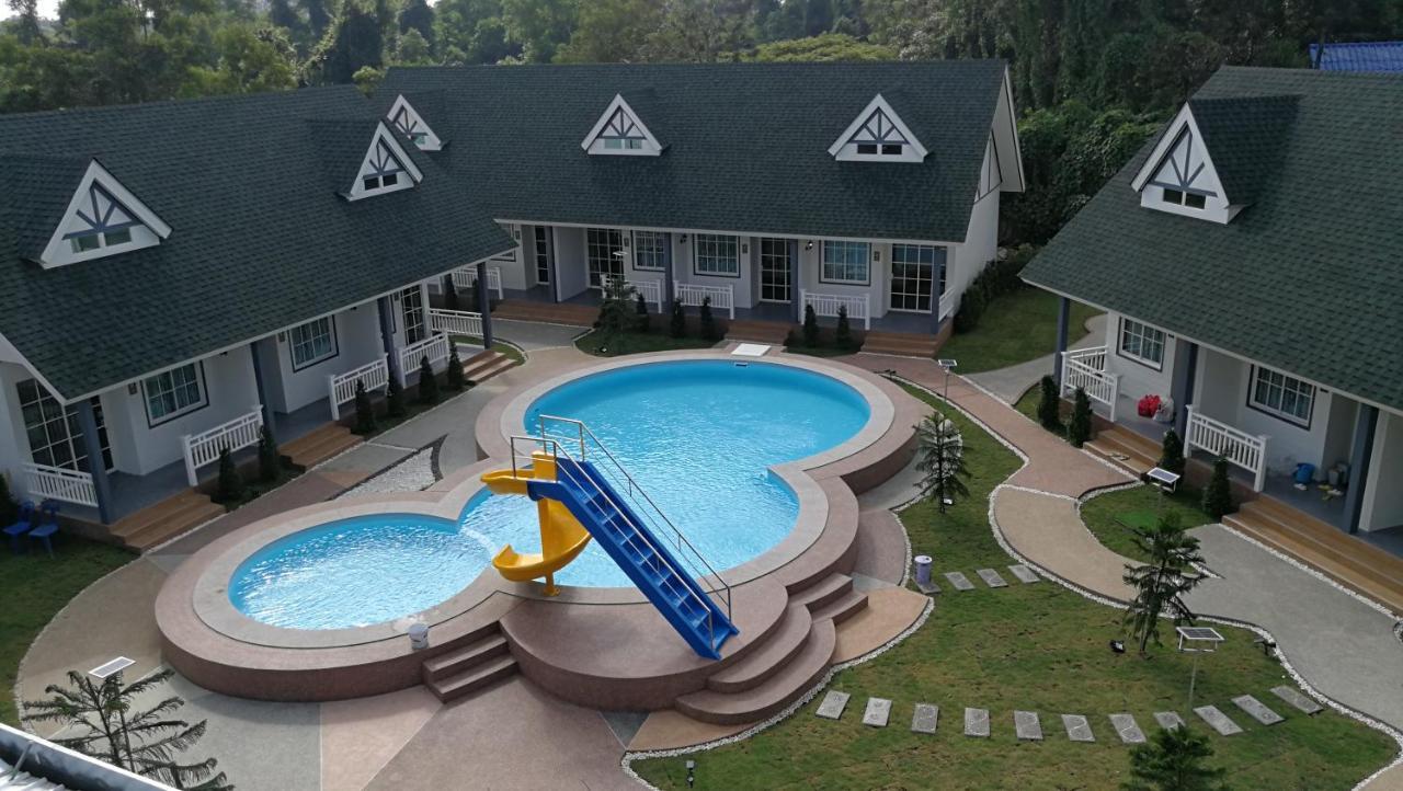 English Resotel : อิงลิช รีโซเทล Nakhon Szi Thammarat Kültér fotó