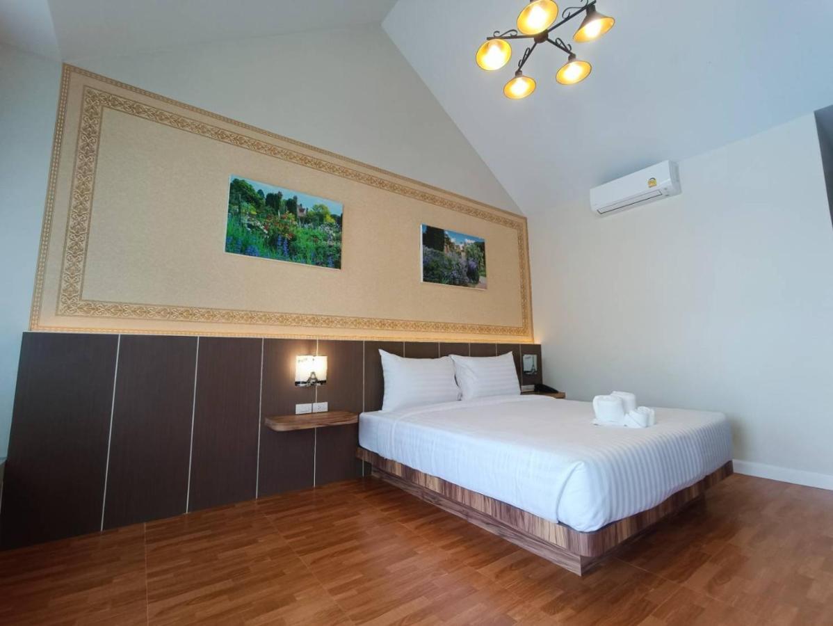 English Resotel : อิงลิช รีโซเทล Nakhon Szi Thammarat Kültér fotó